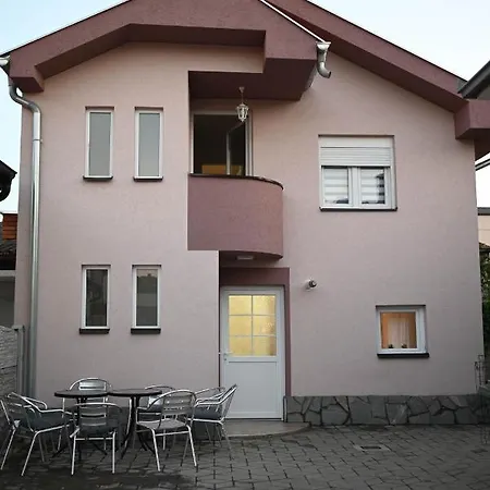 Apartment Lazarevic *